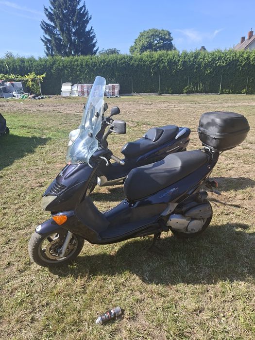 Suzuki Burgman, Aprilla Leonardo 125