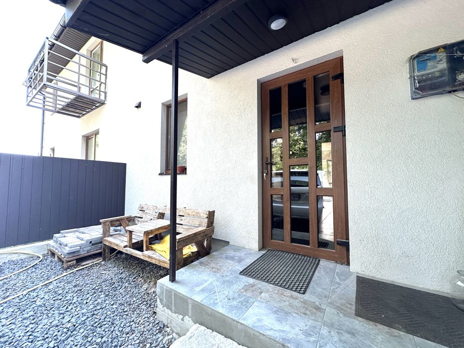 Продам таунхаус з ремонтом