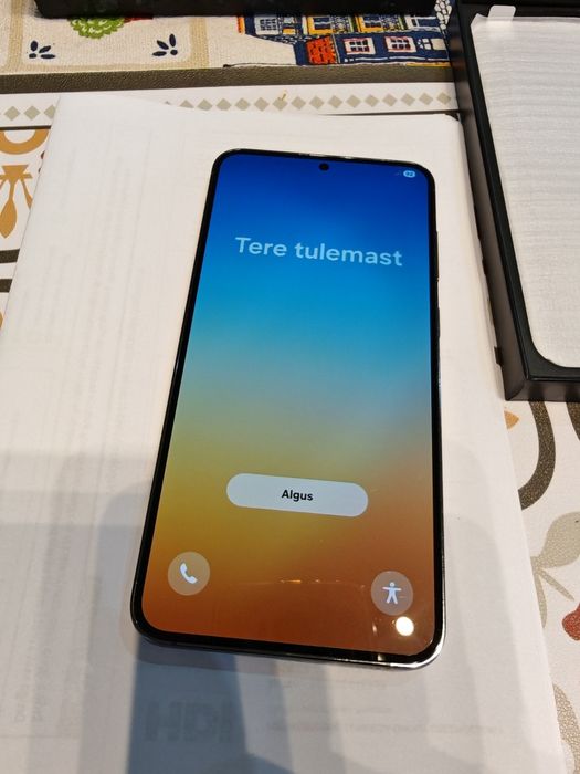 Samsung s23+ 8/512