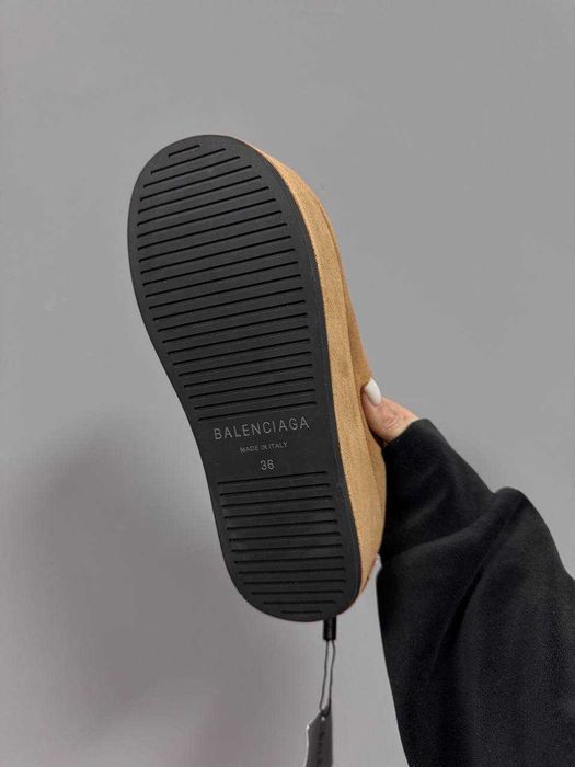 Угги Balenciaga Alaska Soft Platform Mules Chestnut Black / замшеві