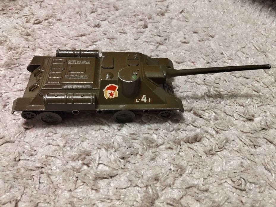 Танк самохідна артилерійська установка СССР Су-100 м1:46 БТР 152
