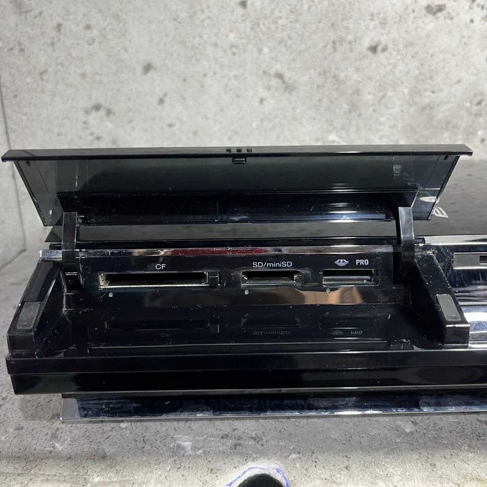 Konsola PlayStation 3 80GB Fat | Klasyk CECHE01 | Kompatybilność PS1 PS2 PS3 | 4 Gry