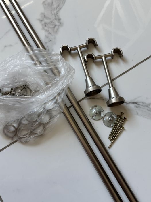 Продам карниз 2.5 м мелал хром