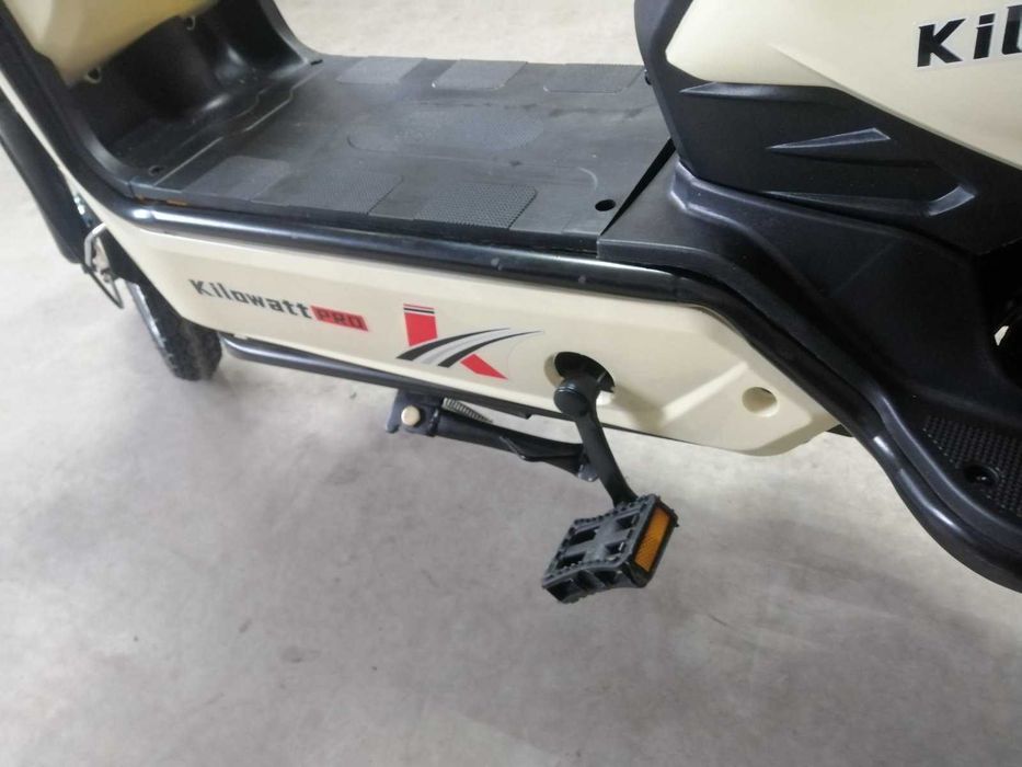Электроскутер IDemo KILOWATT GBl100-LFP