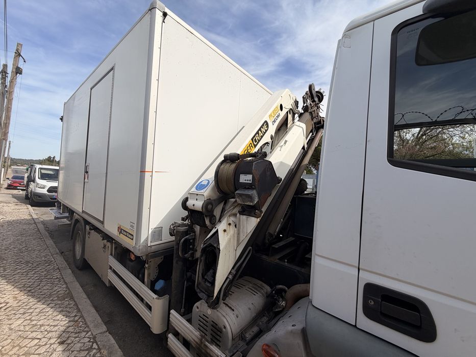 IVECO EUROCARGO 14 Ton 250cv 2008 Grua Palfinger 6 Lanças c/Guincho Apenas 136.000km ###OPORTUNIDADE###