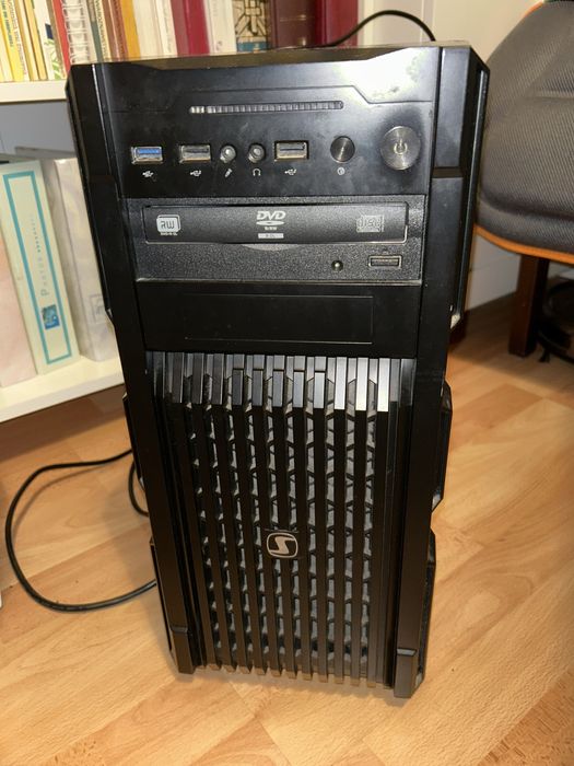 Komputer stacjonarny