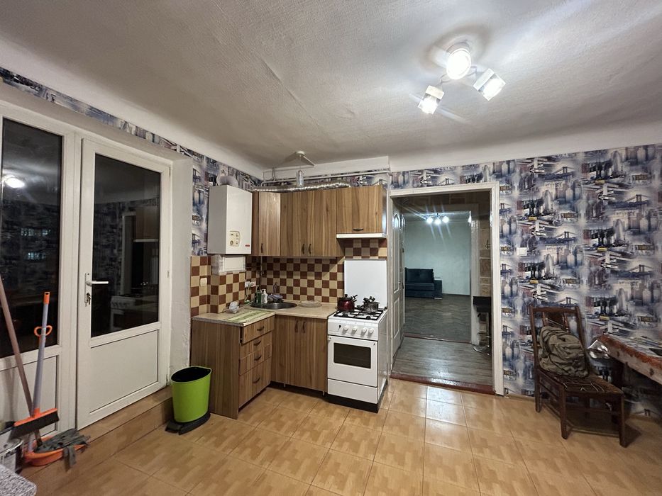 Здаю в оренду 2к квартиру вул.Валова 11