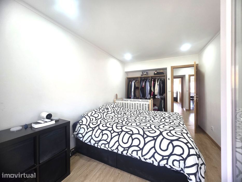 Fantástico Apartamento T2 no Centro da Amadora