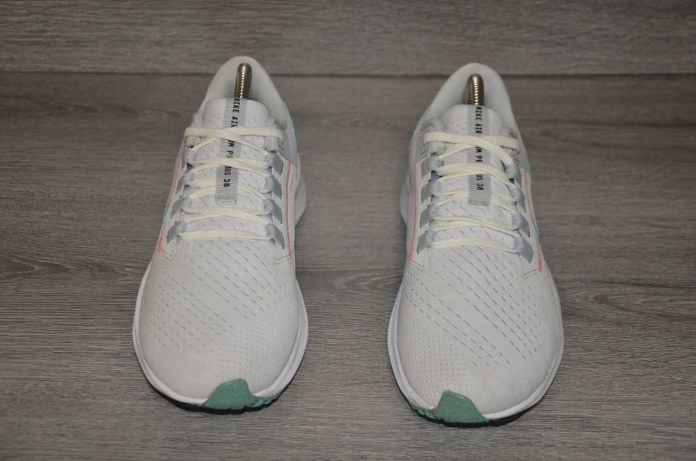 Продам кросівки Фірма Nike Zoom Pegasus 38.