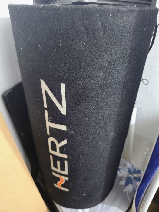 Som de carro hertz