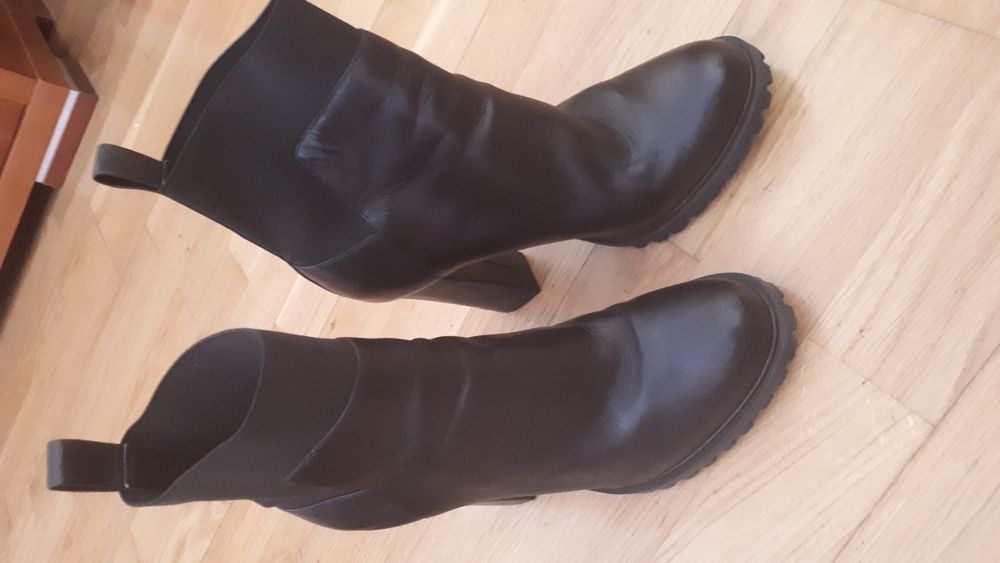 Botas senhora, Pretas.