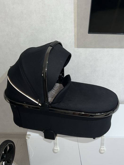 Коляска Carrello Ultimo (2 в 1 / люлька + прогулянкова)