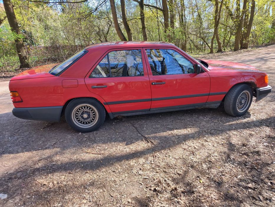 Mercedes-Benz W124