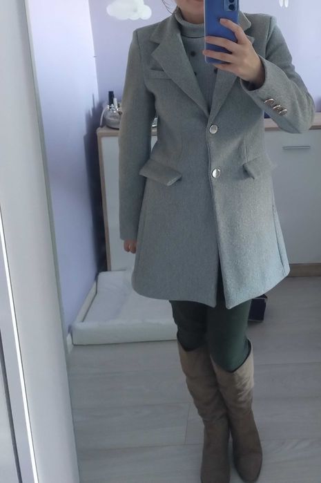 Modny szary płaszczyk jesienny 36