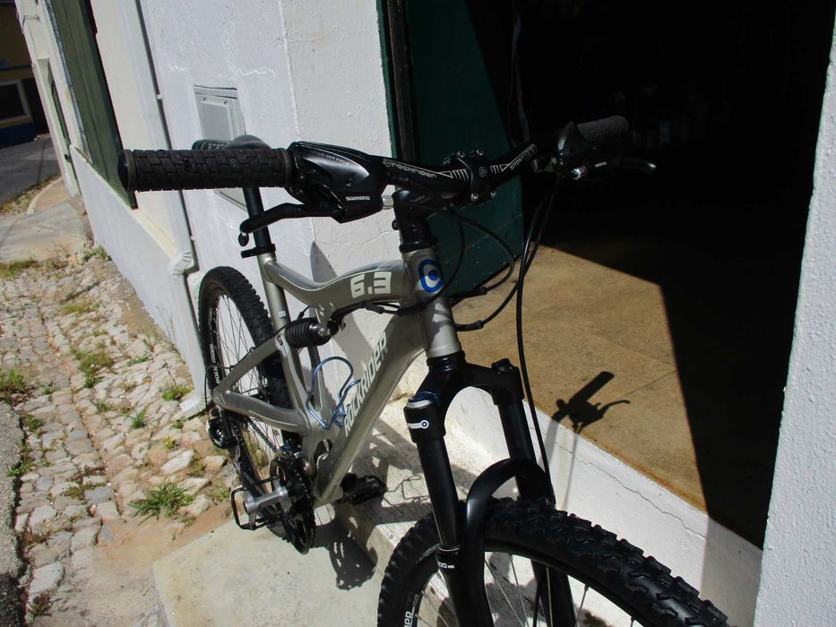 Bicicleta ROCKRIDER 6.3, dupla suspensão, 24 speeds