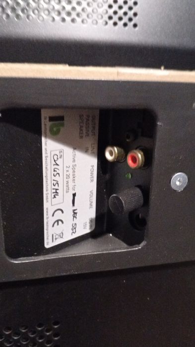 NEC MultiSync v 754 Q та v552