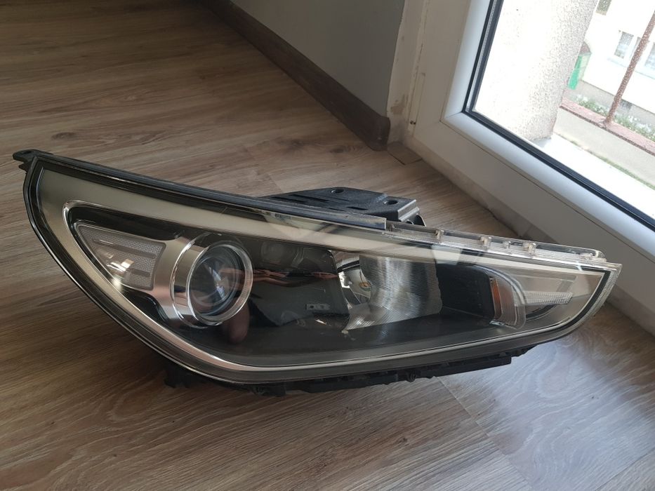 Przednia prawa lampa hyundai i30 III idealna EU reflektor hyundai i30