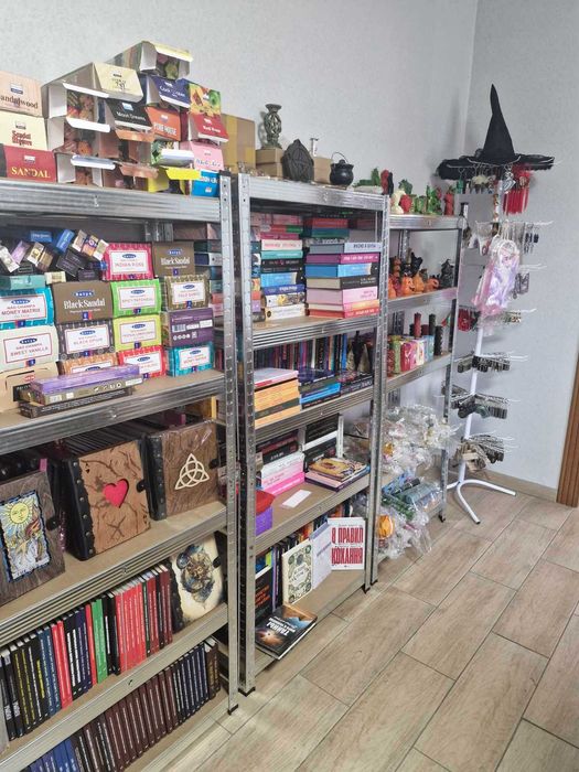 Продається торговий бізнес зі складом товару. Окупність 8-14 місяців.