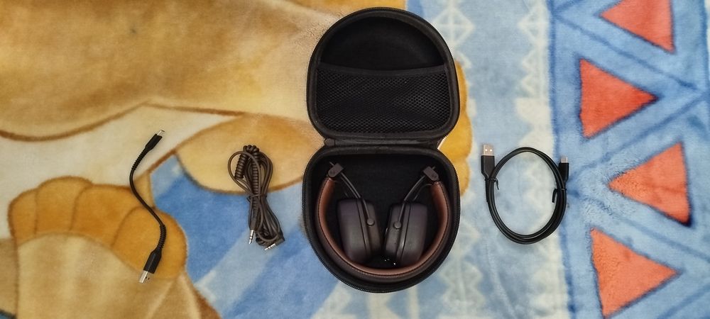 Продам оригинальные наушники marshal major |V в отличном состоянии.  Bluetooth 5.0 — АКБ до 80 часов работы