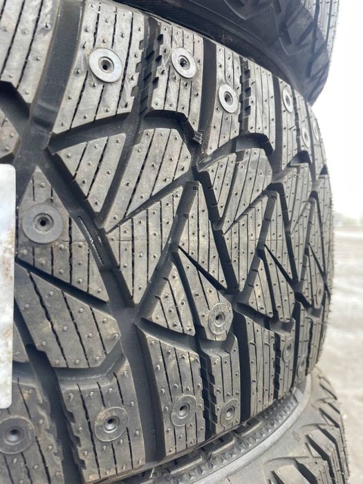 Шини нові 215/55/16 зимові Goodyear;Польша 24 рік;Резина R16 нова