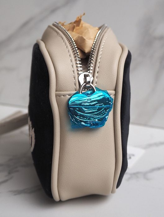 Mniejsza kosmetyczka Juicy Couture