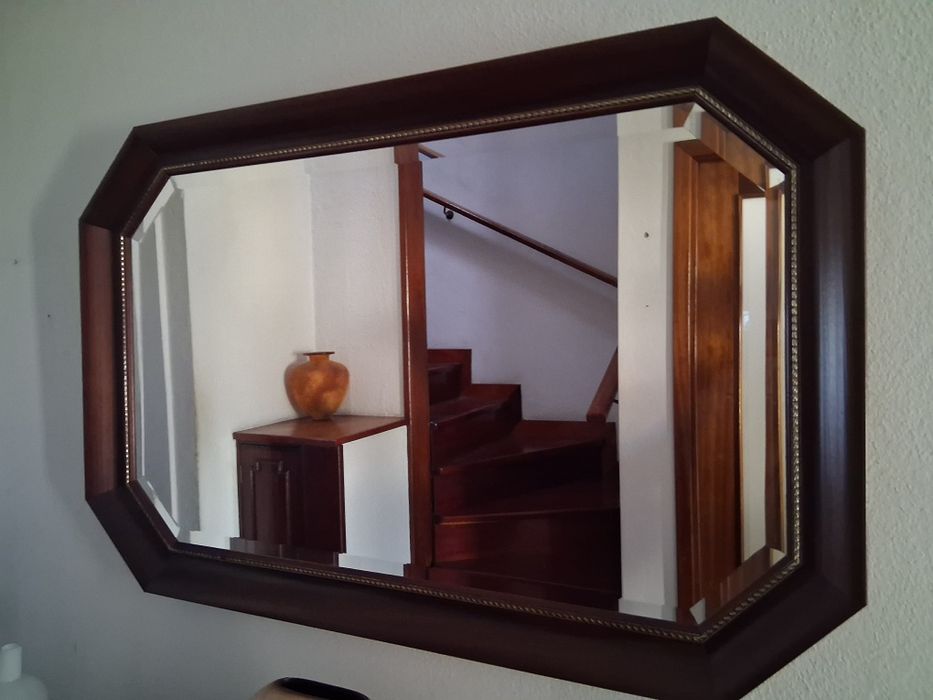 Espelho decorativo em madeira