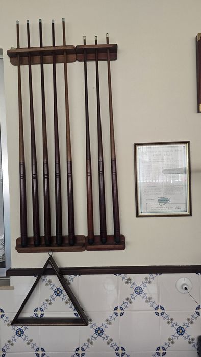 Mesa de Snooker / Bilhar 
Vende-se mesa de snooker em bo