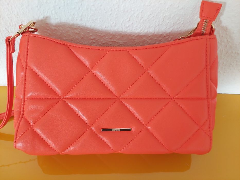 Продам сумку Bershka