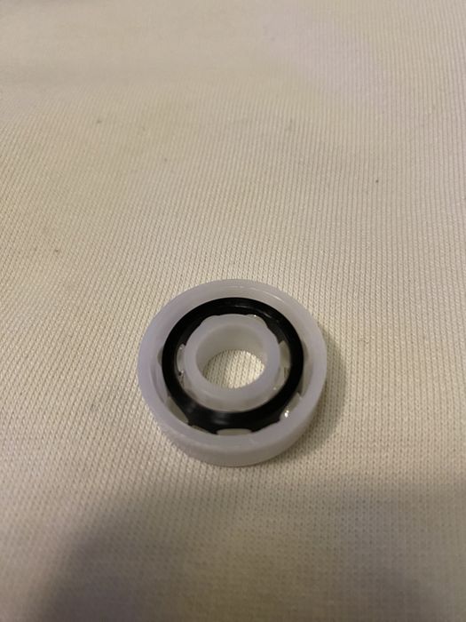 Łożysko kulkowe bezsmarowe - poliamid 26 mm