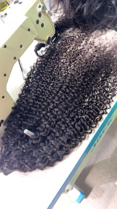 Cabelo cacheado cumprido cada 100g 110€