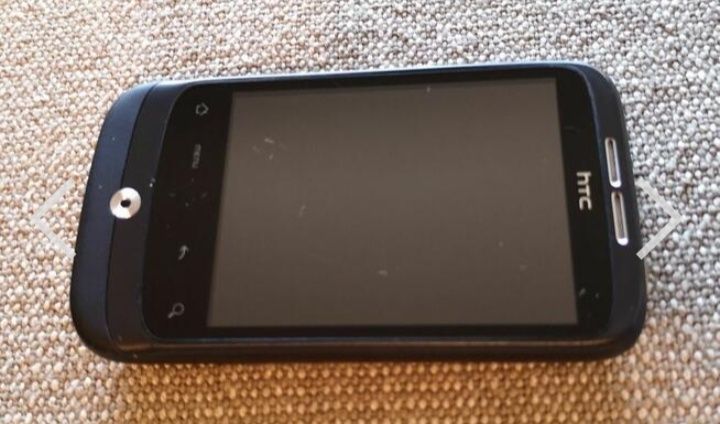 HTC Wildfire w dobrym stanie.