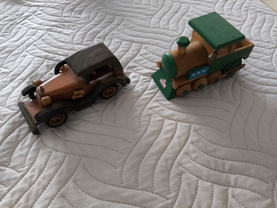 Brinquedos em madeira