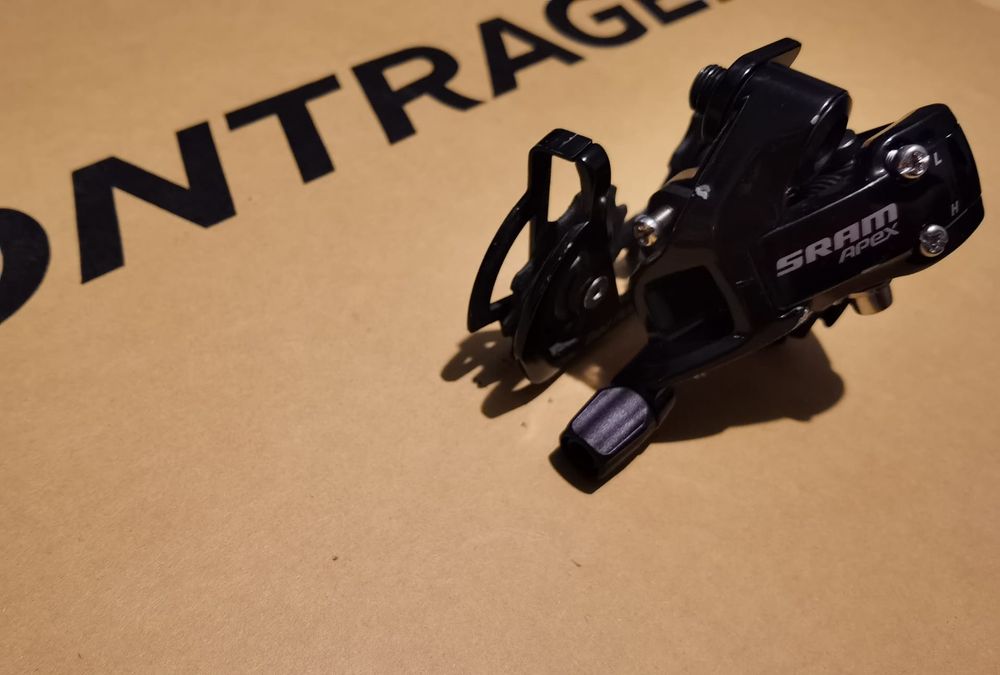 Przerzutka tylna SRAM APEX 11s