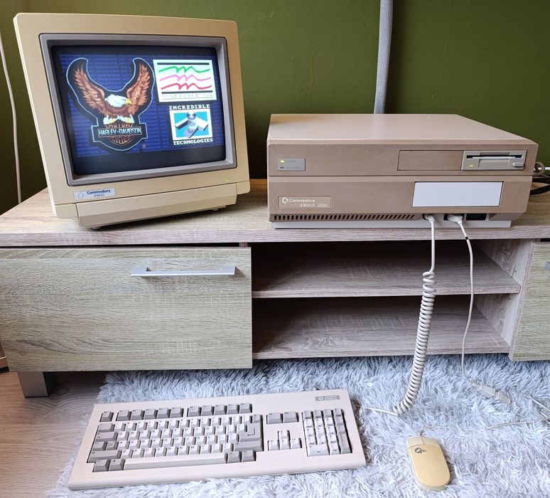 Amiga 2000 commodore stary komputer niezwykle rzadki