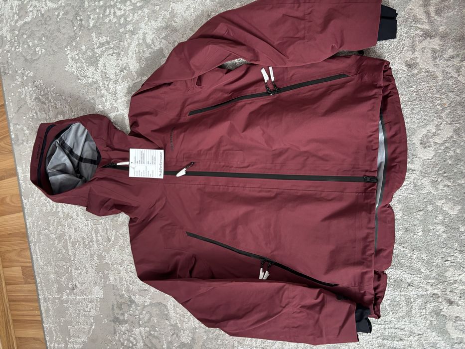 Куртка peakperformance