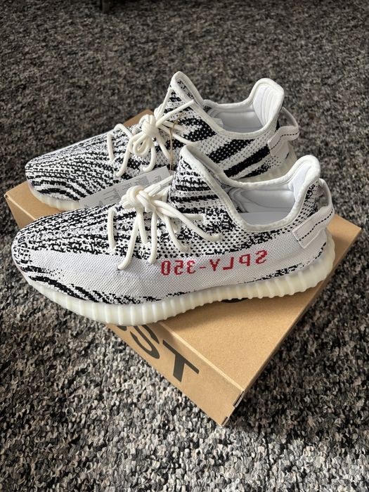 Yeezy 350 zebra v2  r.45 1/3