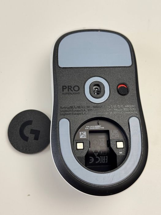Бездротова ігрова оптична миша Logitech G PRO X SUPERLIGHT 2 White - ультралегка конструкція, сумісність з бездротовою зарядкою PowerPlay, 44 000 DPI