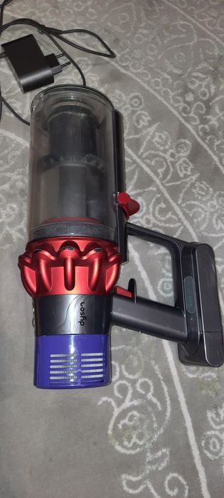Пилосос Dyson V10, гарний стан.