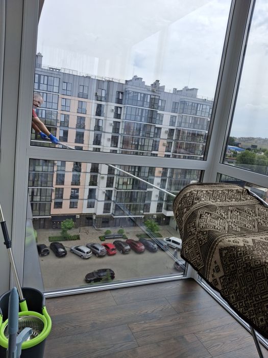 Послуги прибирання квартир, будинків та комерційних приміщень