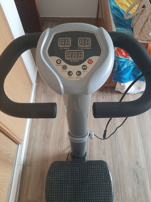 Plataforma vibratória.64729629590531120