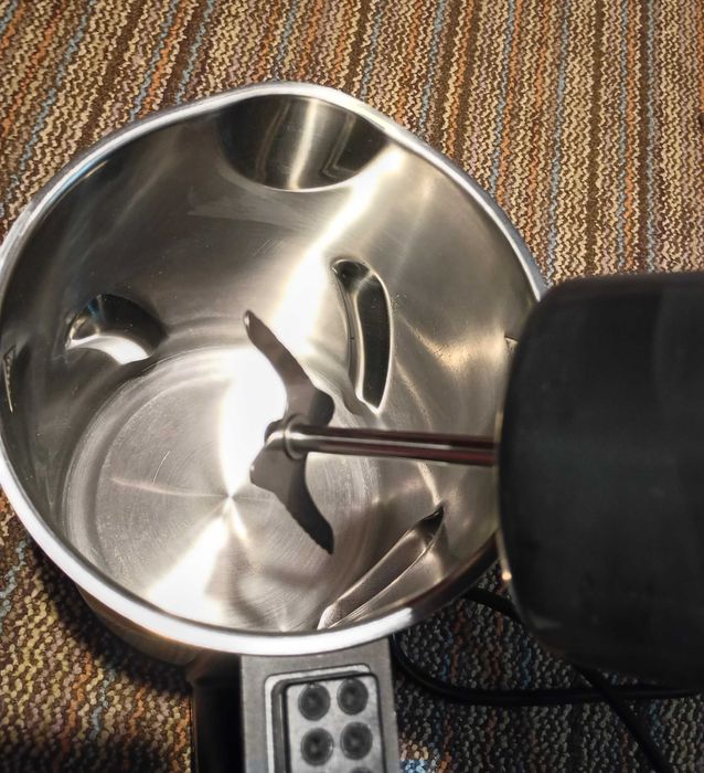 Блендер-суповарка Philips Viva Collection HR2203/80 (1,2 л, 1000 Вт)