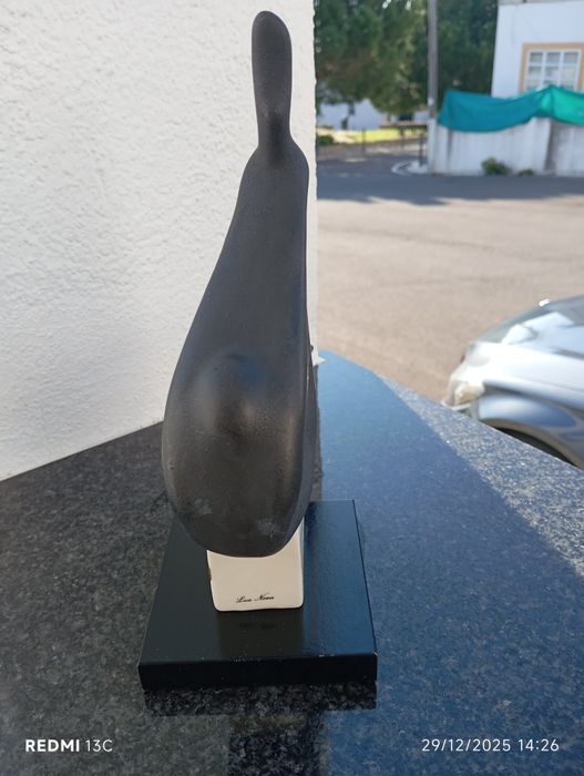 Estatueta lua nova436854411379363844
