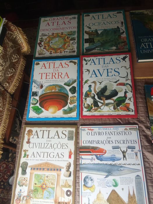 Livros vários atlas e o universal