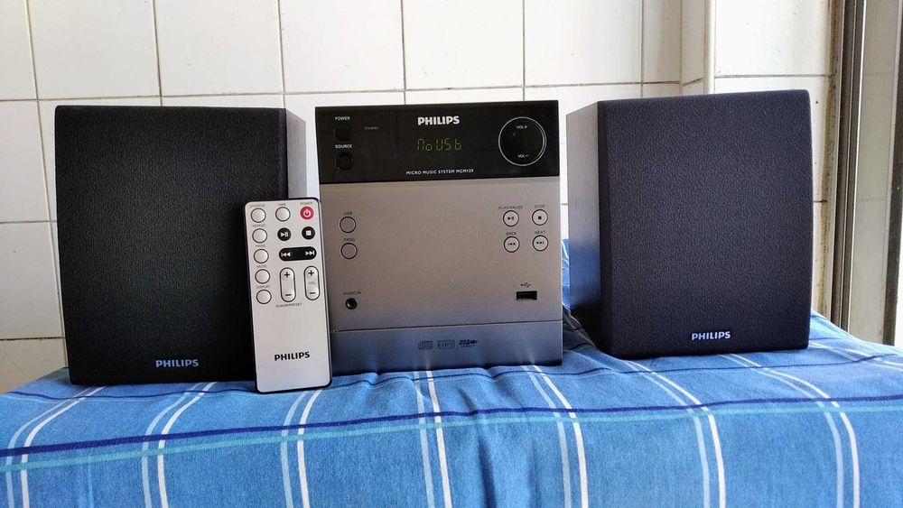 Aparelhagem de som Philips.