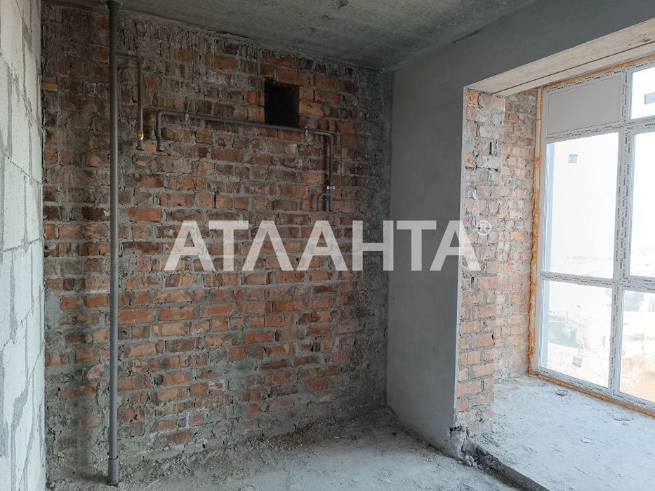 2-кімнатна  на 4- му поверсі, в ЖК Сусіди, здано!