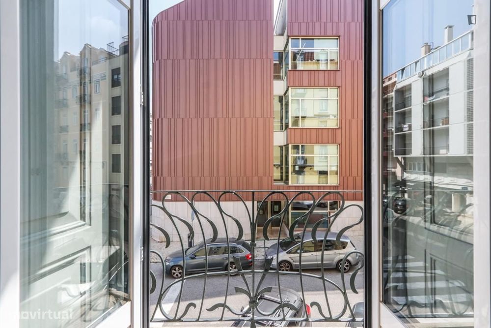 Quarto - localizado em Campo de Ourique Lisbon