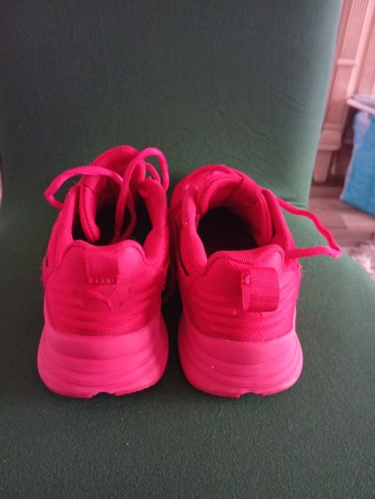 Sprzedam buciki Puma 37