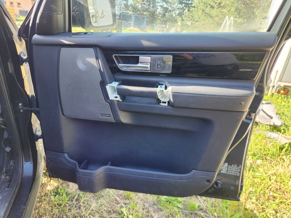 Land Rover Discovery 3 D3 D4 4 III IV L319 boczki drzwi tapicerka tapicerka  przód prawy