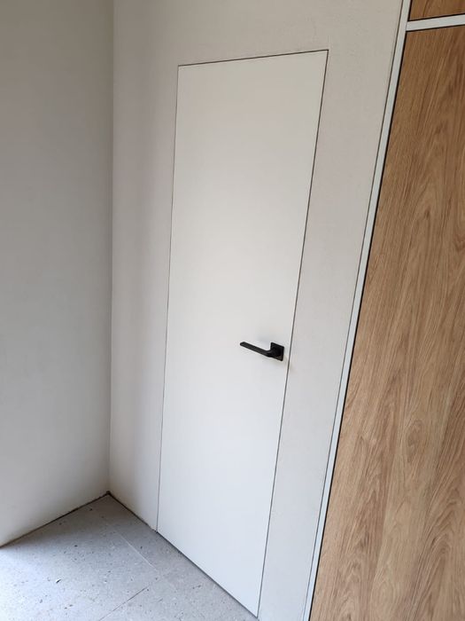 Montaż drzwi ukrytych i przesuwnych