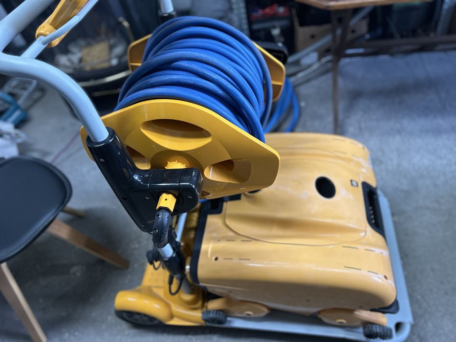 Robot sprzątający basen Wave XL 200 /wynajm